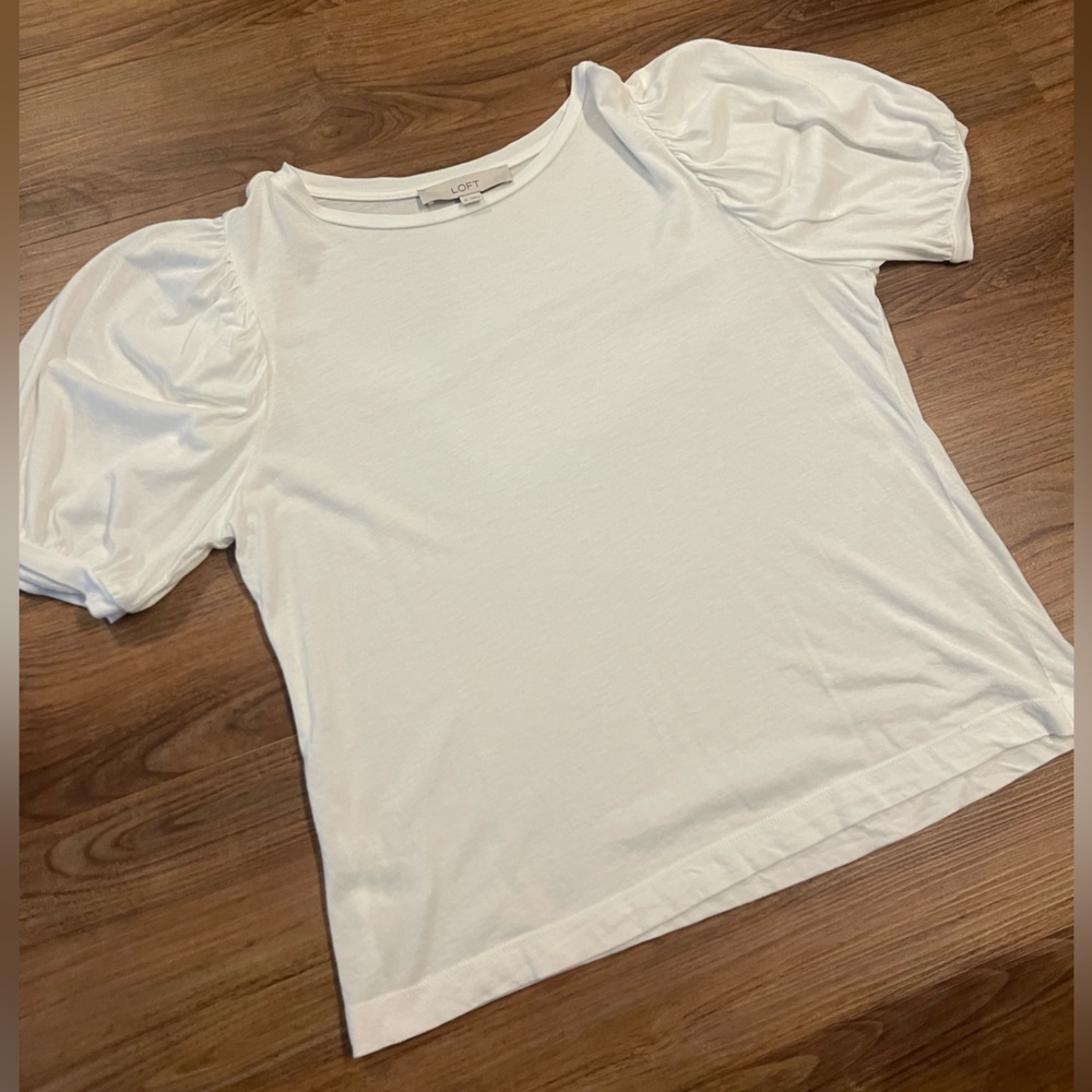 Short sleeve puffed sleeve Ann Taylor Loft White shirt